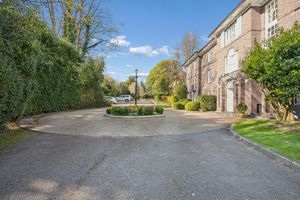 Photo 16- click for photo gallery